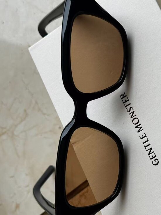 GENTLE MONSTER NABI Sunglasses - Black / Brown Tint main image 5